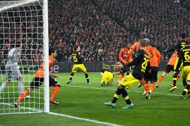 Bakforsvaret Pashcek vil bli "gammel" Dortmund