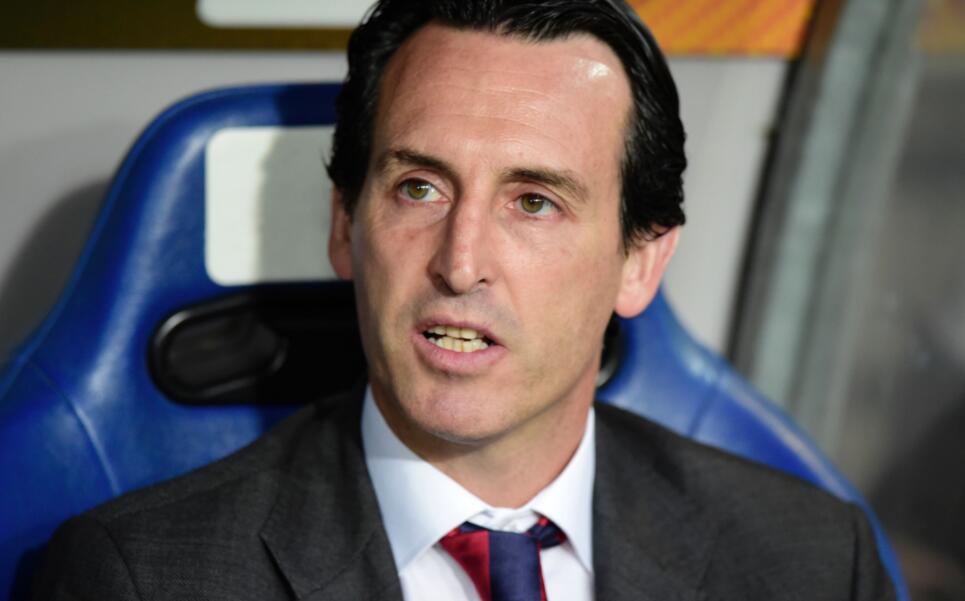 Emery trener Paris over hundre kamper